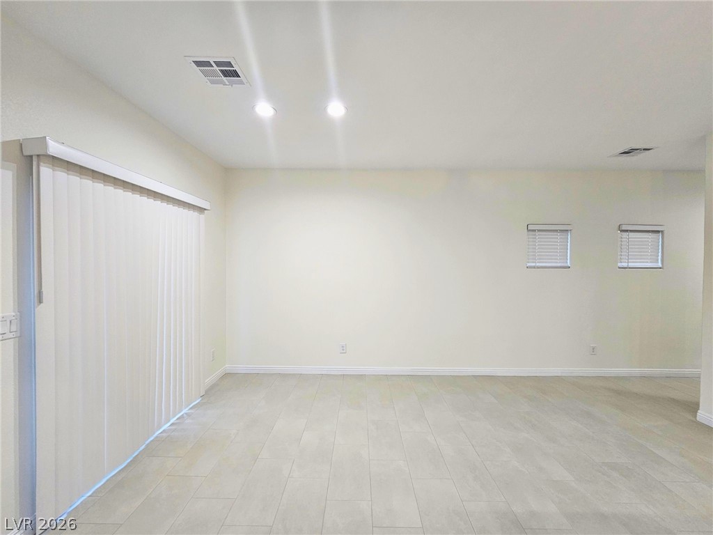 8476 Spirit Vale Avenue Las Vegas NV 89117