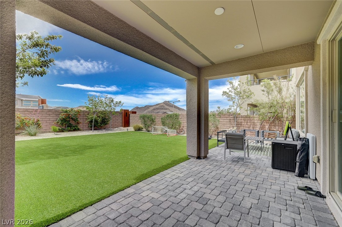 2557 Iron Crest Lane Las Vegas NV 89138