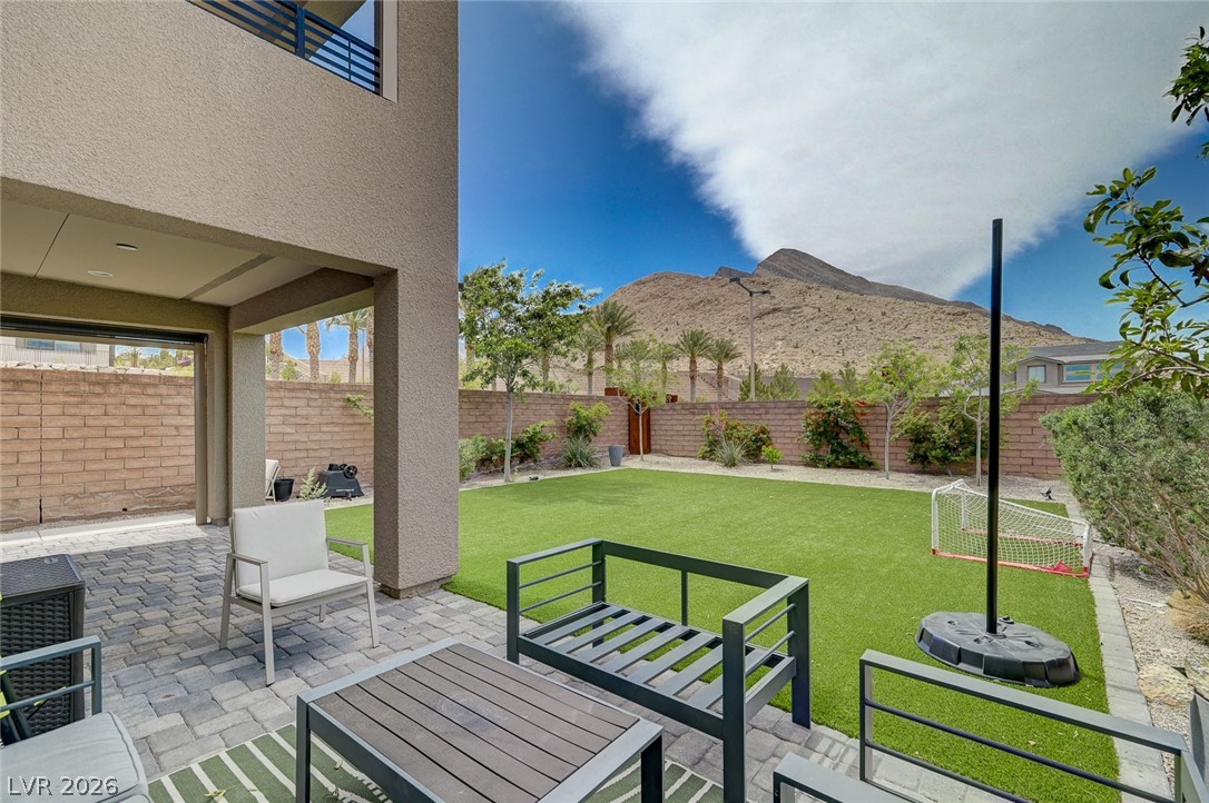 2557 Iron Crest Lane Las Vegas NV 89138