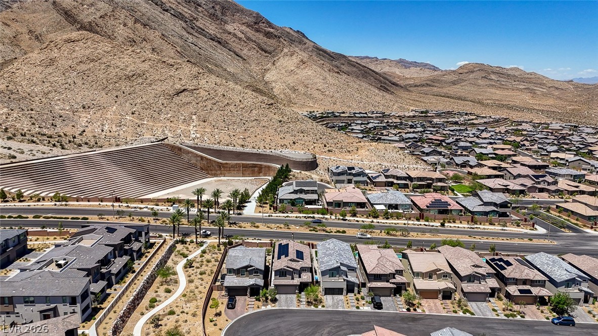 2557 Iron Crest Lane Las Vegas NV 89138