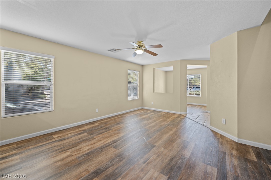 38 Summer Walk Avenue Las Vegas NV 89183