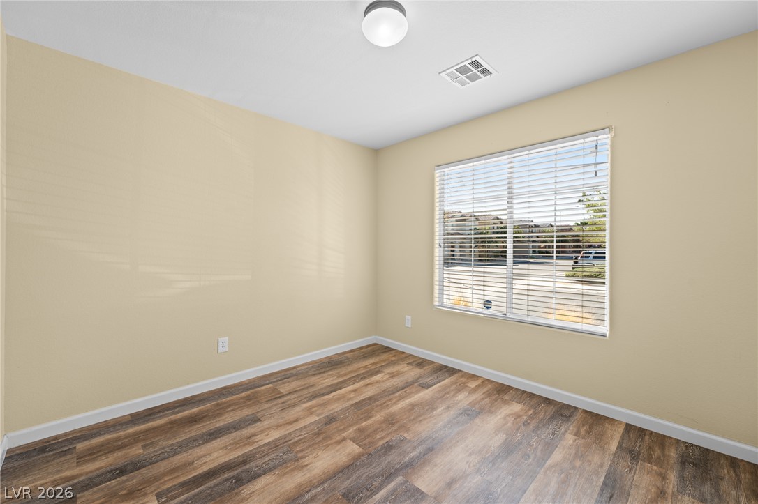38 Summer Walk Avenue Las Vegas NV 89183
