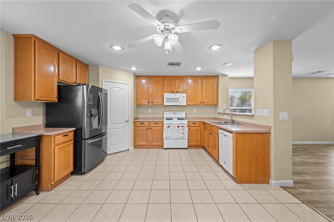 38 Summer Walk Avenue Las Vegas NV 89183