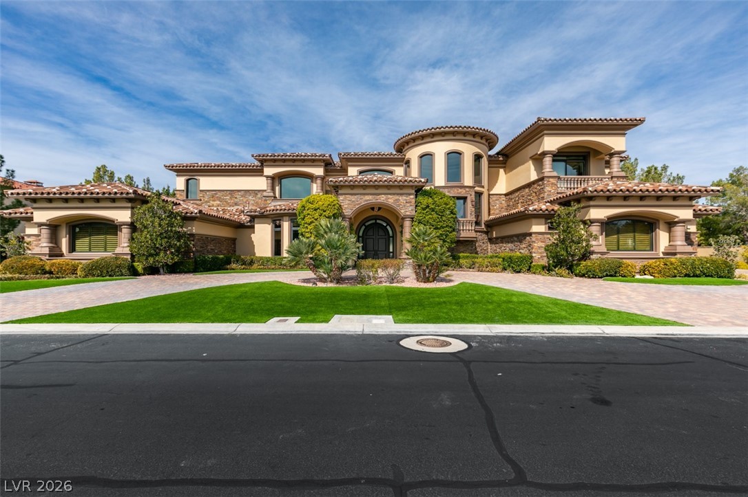11 Quintessa Circle Las Vegas NV 89141