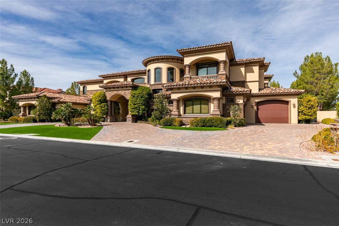 11 Quintessa Circle Las Vegas NV 89141