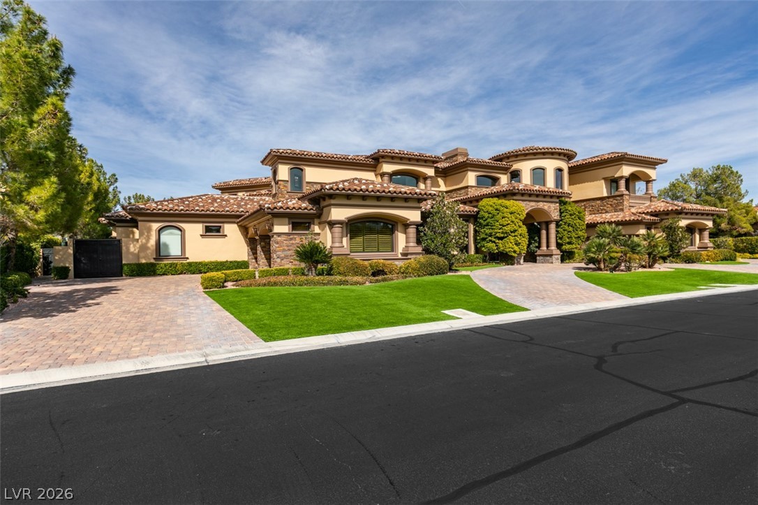 11 Quintessa Circle Las Vegas NV 89141