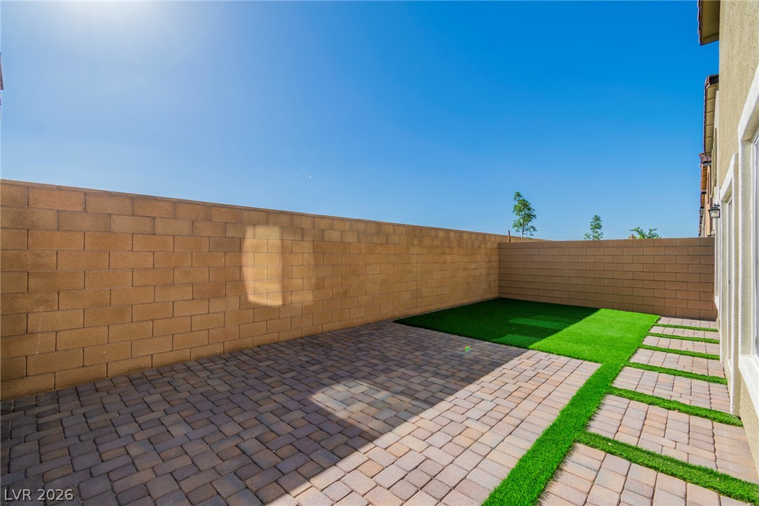7019 Alabaster Peak Street Las Vegas NV 89166