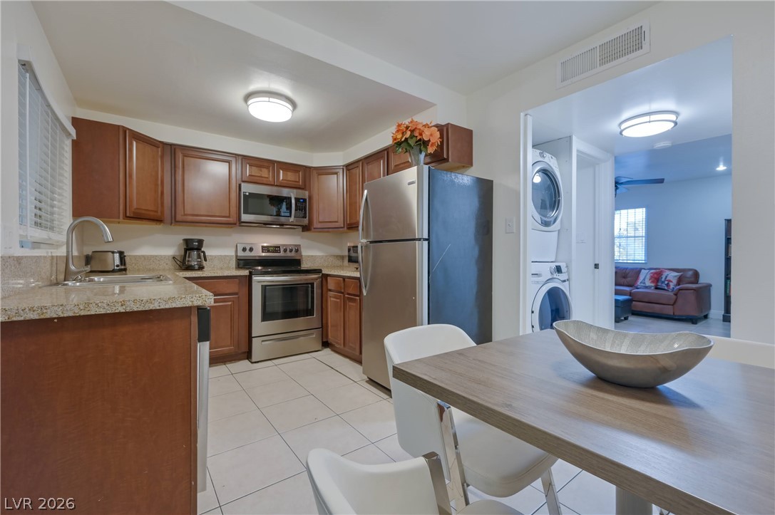 4770 Topaz Street 15 Las Vegas NV 89121