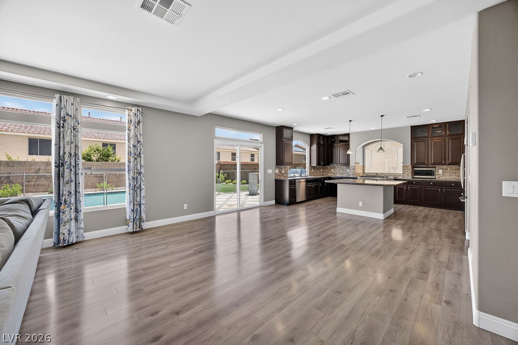9610 Twin Rivers Court Las Vegas NV 89139