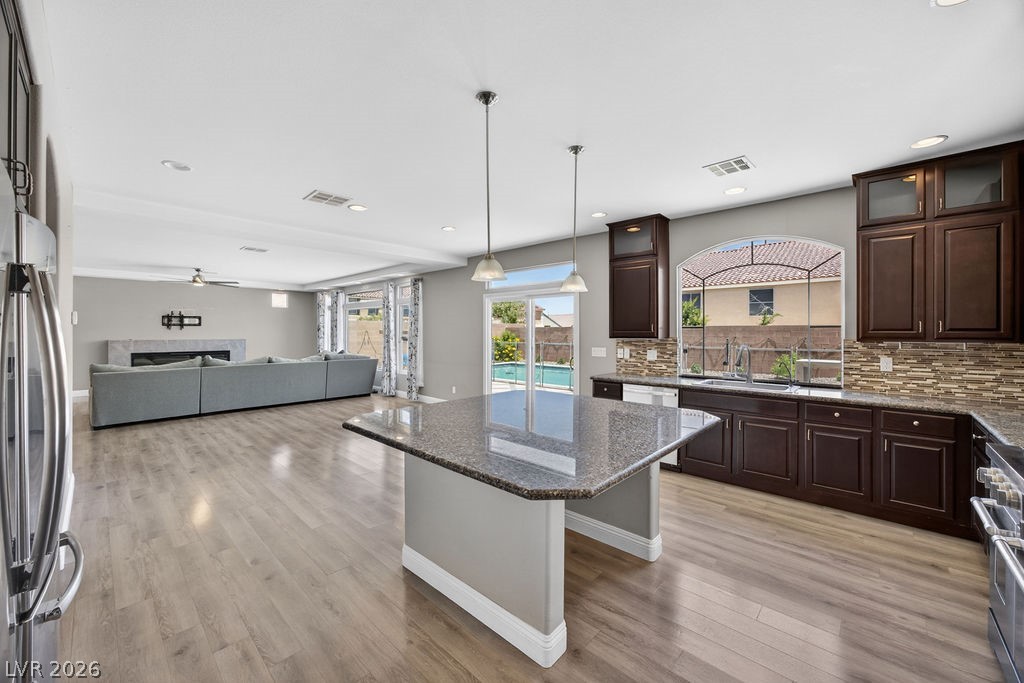 9610 Twin Rivers Court Las Vegas NV 89139