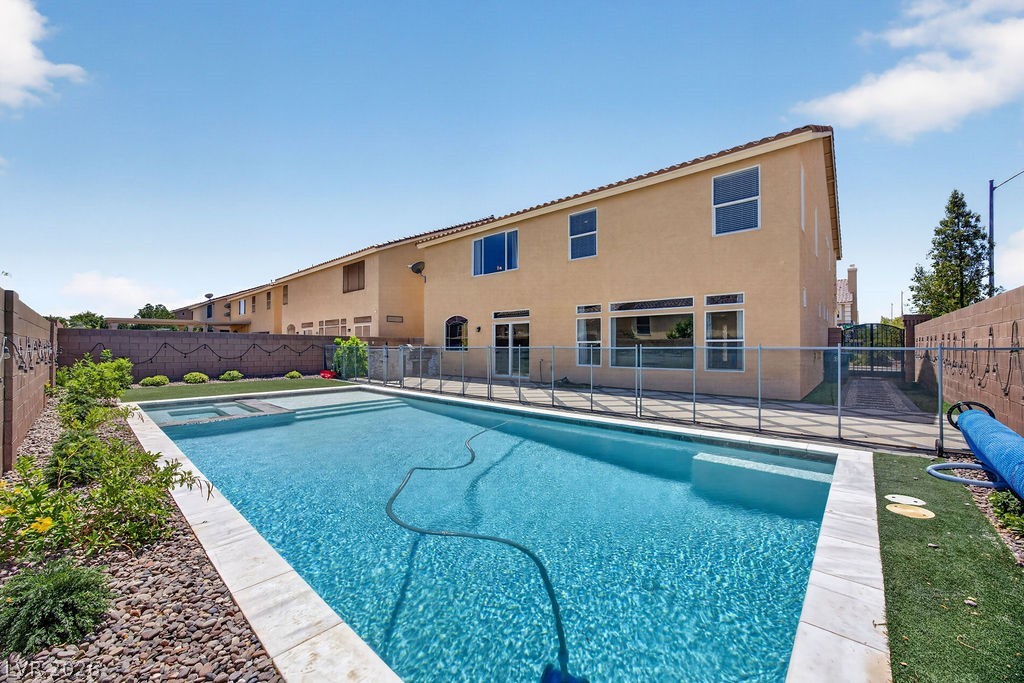 9610 Twin Rivers Court Las Vegas NV 89139