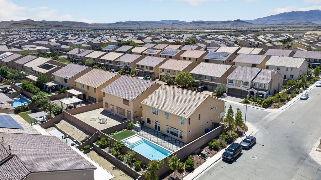 9610 Twin Rivers Court Las Vegas NV 89139