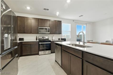 10106 Queens Pearl Street Las Vegas NV 89141