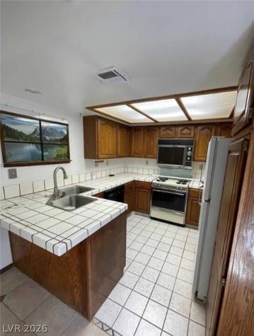 600 Woodmount Drive Las Vegas NV 89107