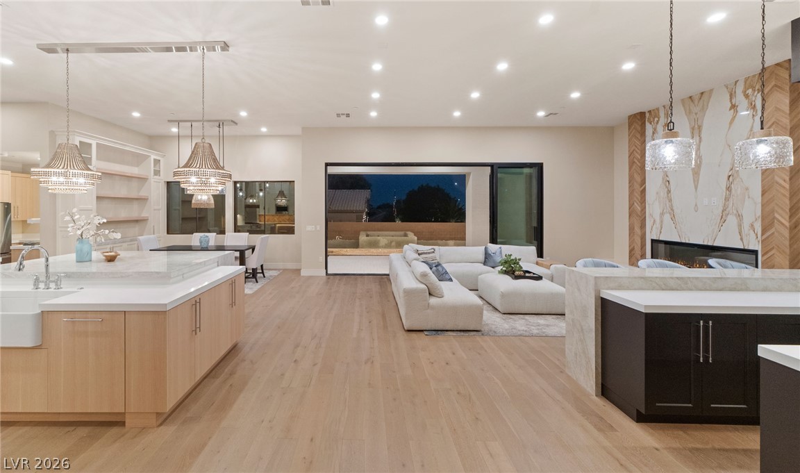 5624 North Dapple Gray Road Las Vegas NV 89149