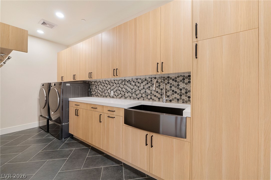 5624 North Dapple Gray Road Las Vegas NV 89149