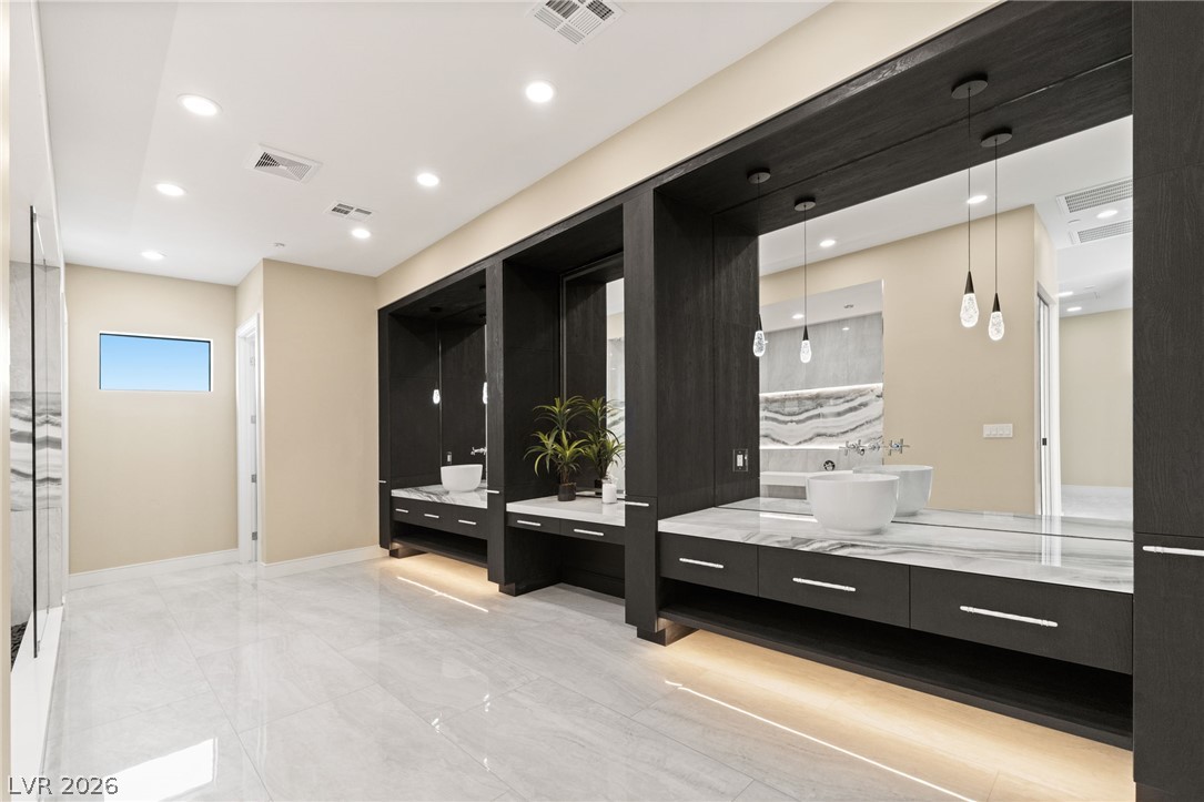 5624 North Dapple Gray Road Las Vegas NV 89149