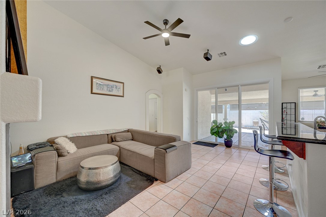 9195 Dawn Garden Las Vegas NV 89147