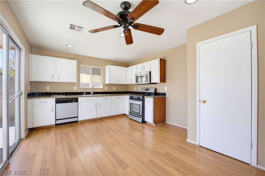 633 Roberta Alecia Avenue North Las Vegas NV 89031