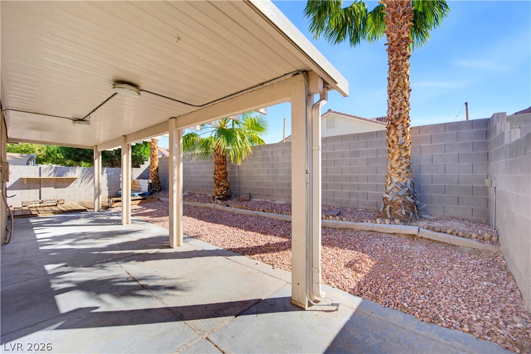 633 Roberta Alecia Avenue North Las Vegas NV 89031