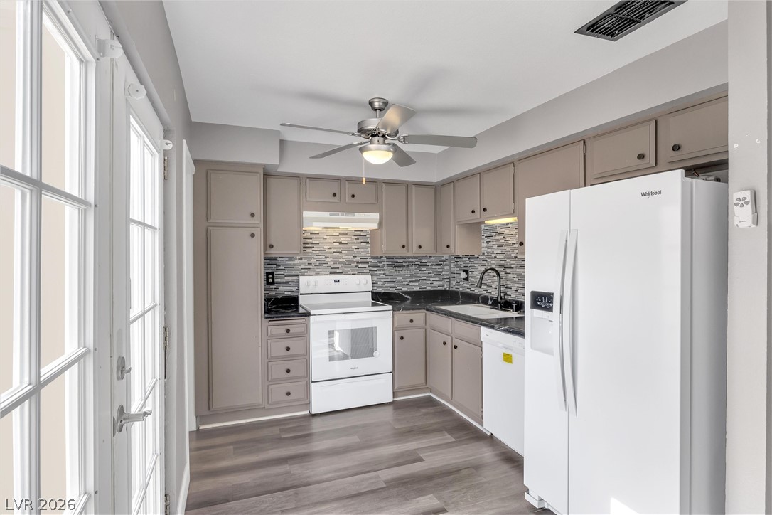 624 Brookway Lane Las Vegas NV 89169