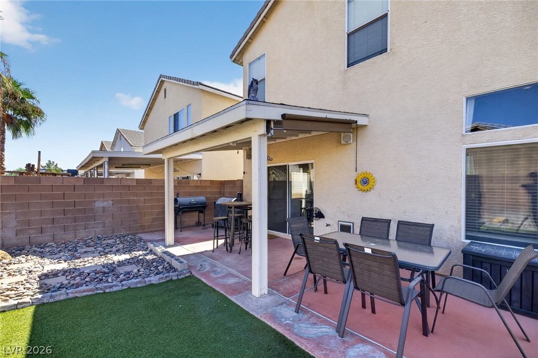 8842 Sacred Falls Avenue Las Vegas NV 89148