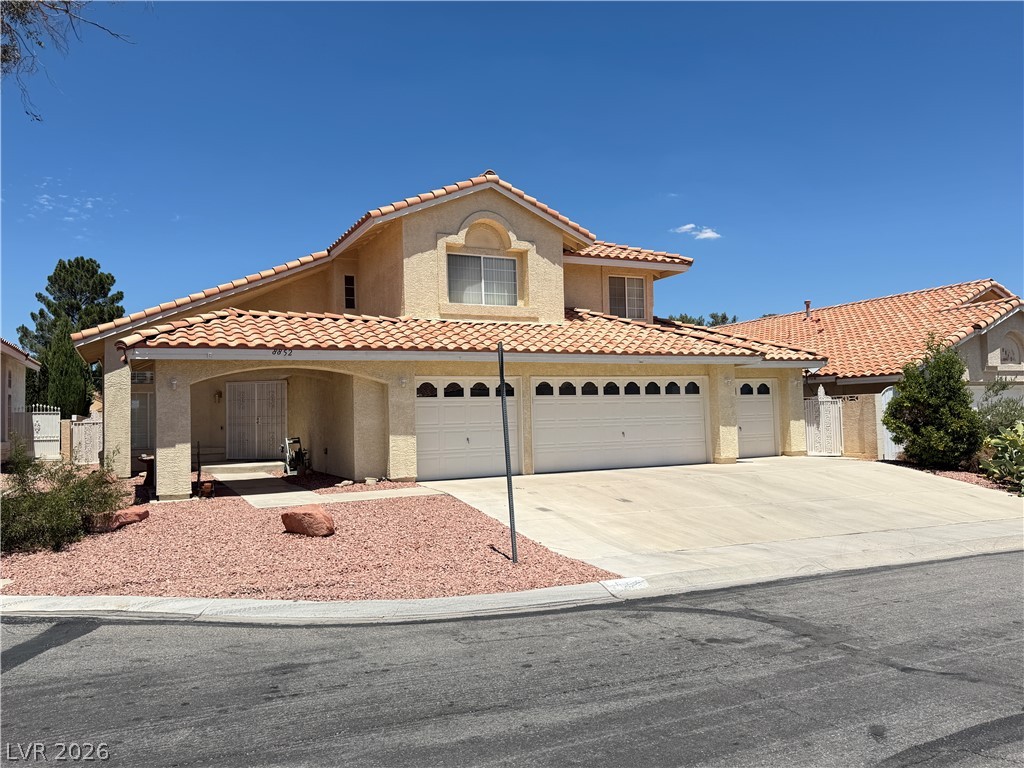 8852 Polo Bay Circle Las Vegas NV 89117