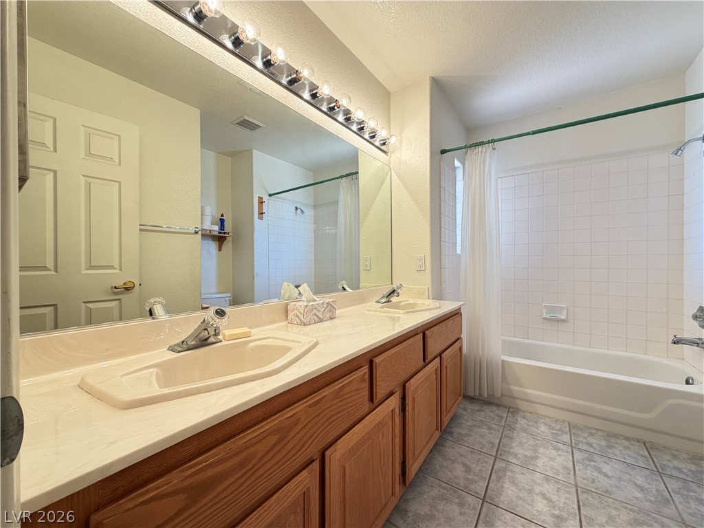 8852 Polo Bay Circle Las Vegas NV 89117