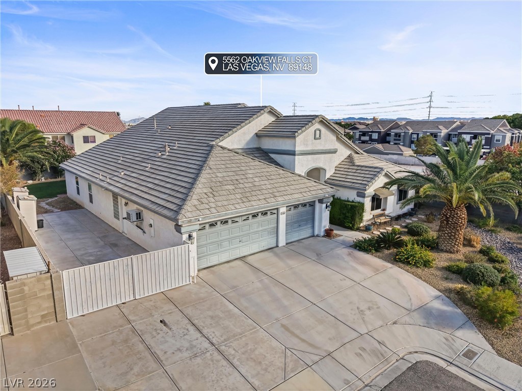 5562 Oakview Falls Court Las Vegas NV 89148