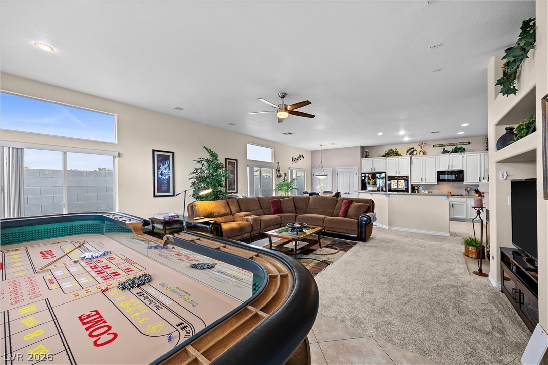 5562 Oakview Falls Court Las Vegas NV 89148