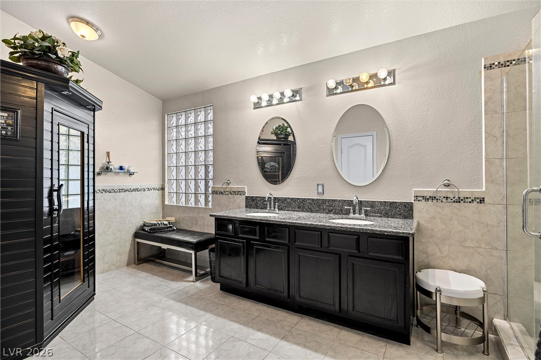 5562 Oakview Falls Court Las Vegas NV 89148