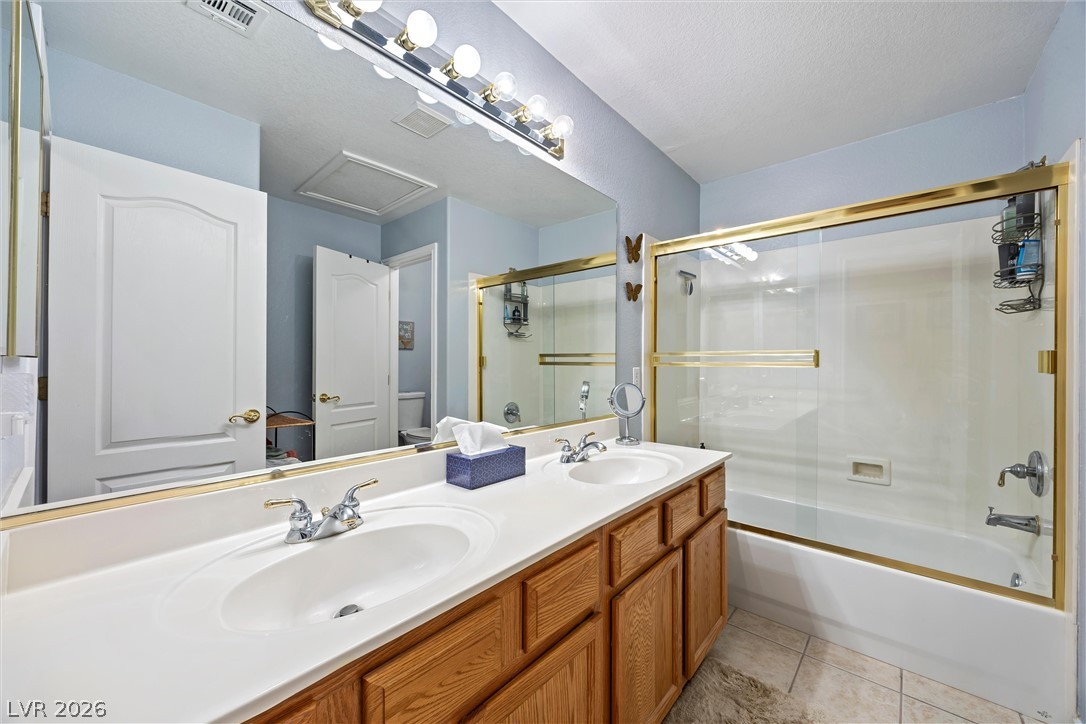 5562 Oakview Falls Court Las Vegas NV 89148