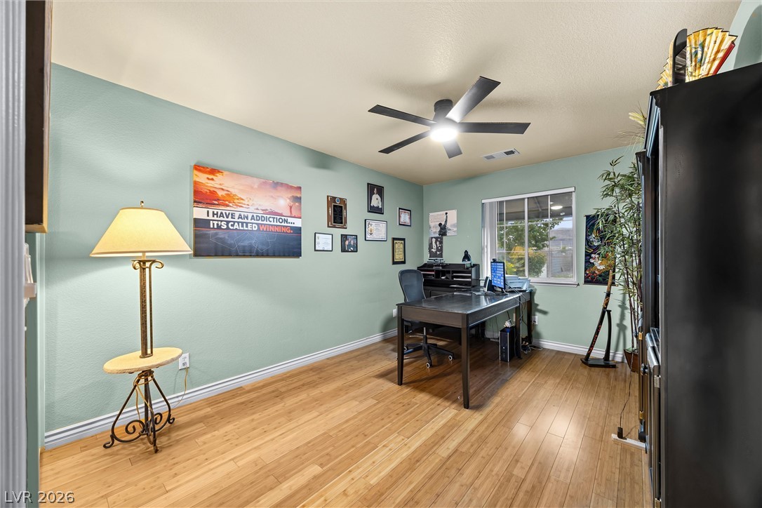 5562 Oakview Falls Court Las Vegas NV 89148