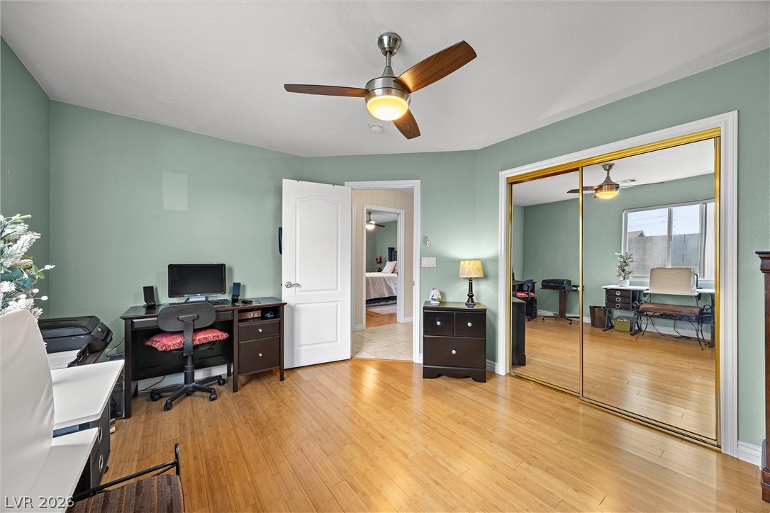 5562 Oakview Falls Court Las Vegas NV 89148