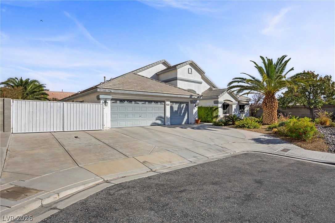 5562 Oakview Falls Court Las Vegas NV 89148