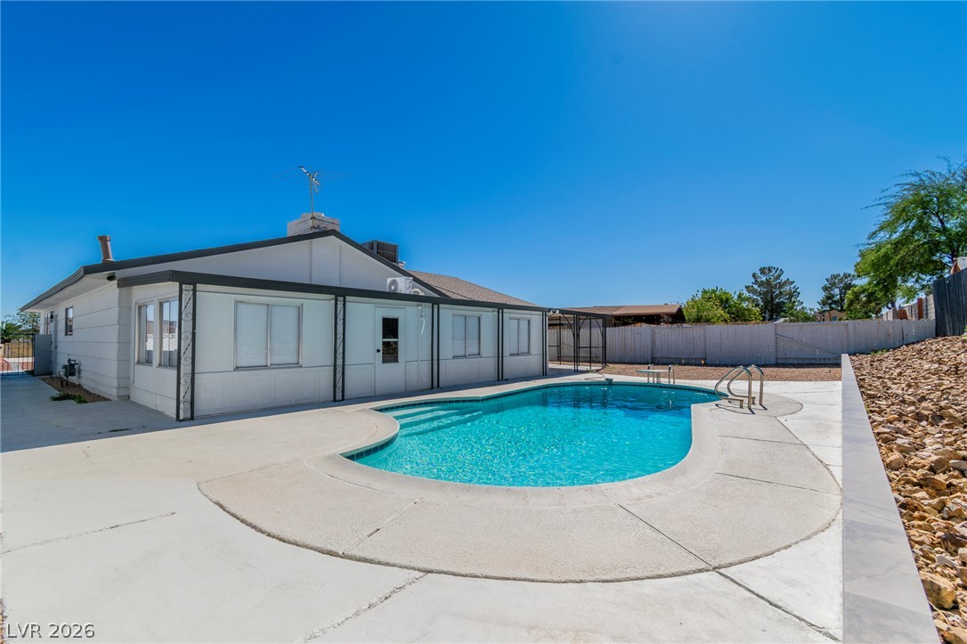 324 Lakehurst Road Las Vegas NV 89145
