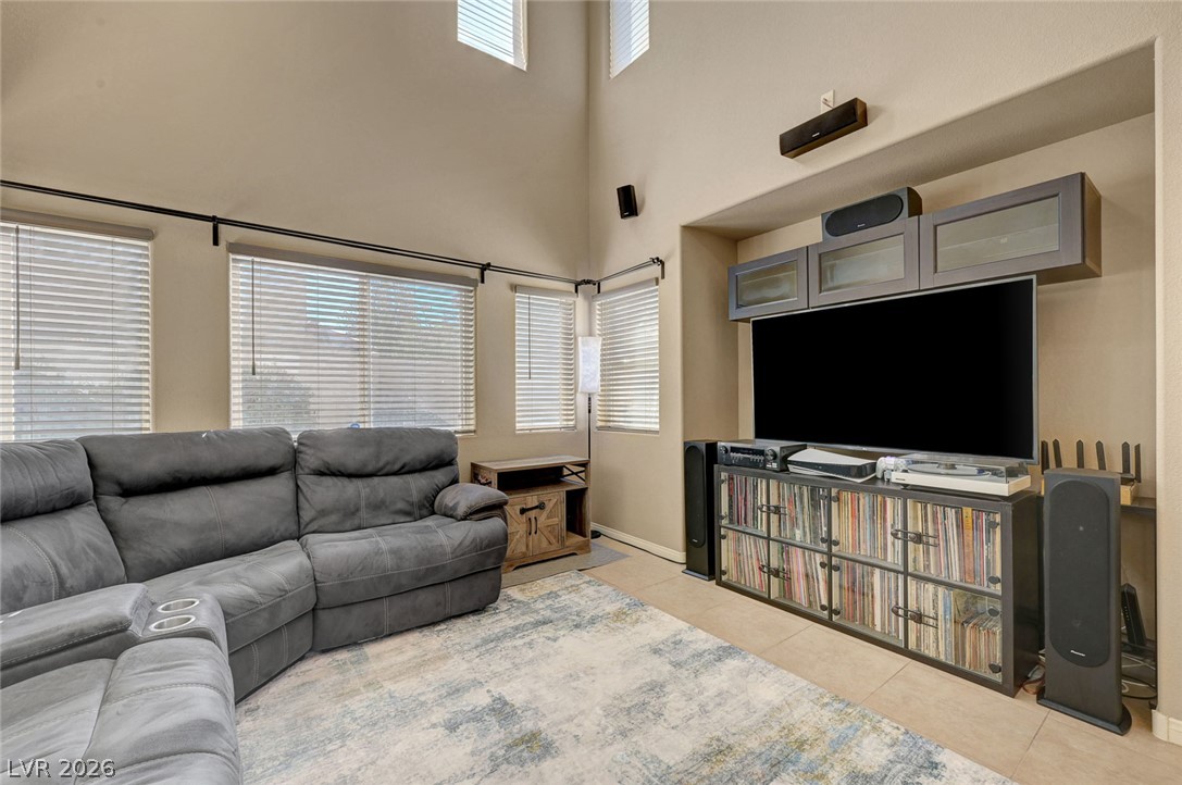 8742 Brindisi Park Avenue Las Vegas NV 89148