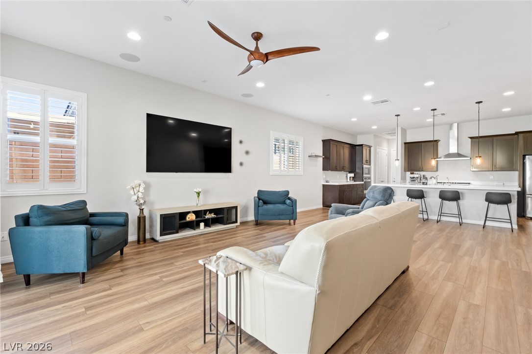 8657 Hartmont Street Las Vegas NV 89166