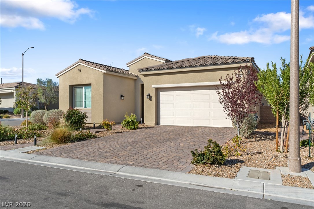 8657 Hartmont Street Las Vegas NV 89166