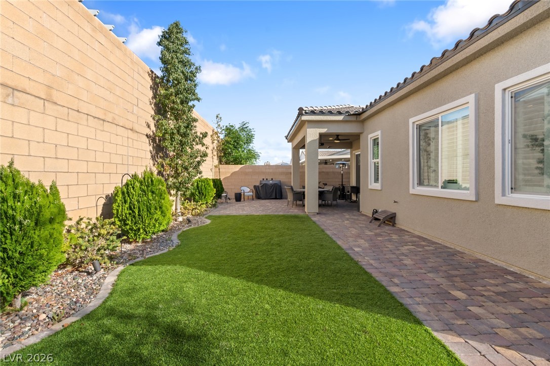 8657 Hartmont Street Las Vegas NV 89166