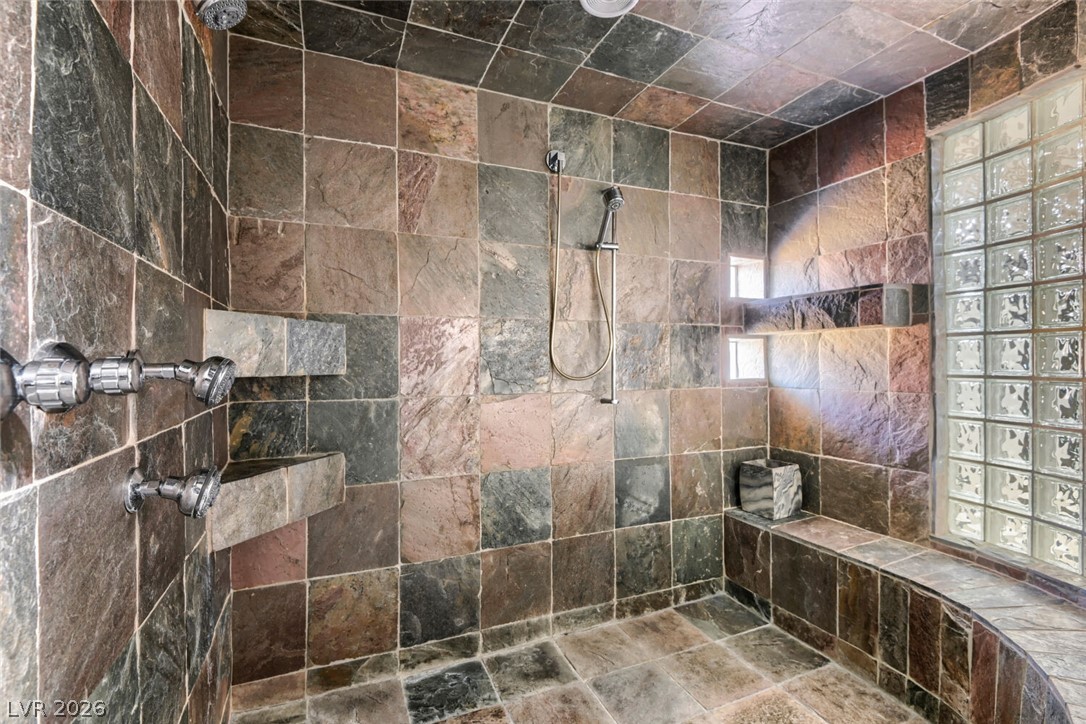 2010 Shenley Court Las Vegas NV 89117