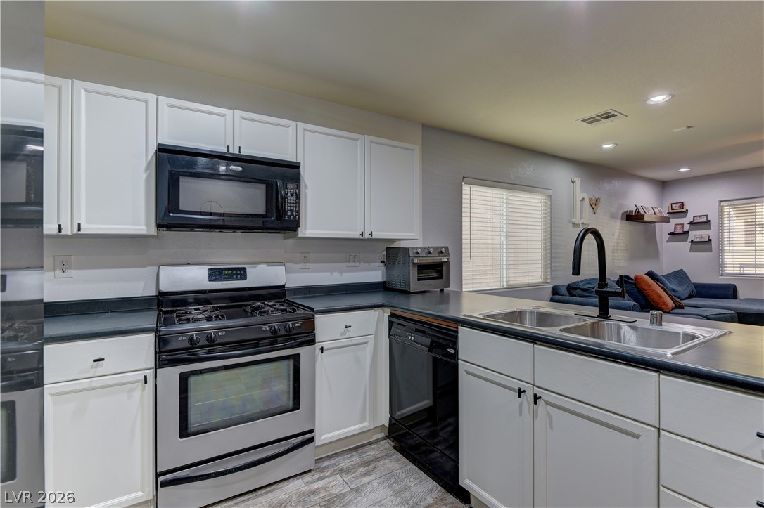 7633 Interlace Street Las Vegas NV 89149