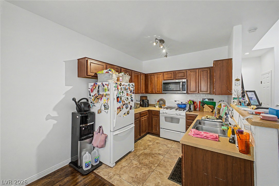 10514 Gold Shadow Avenue Las Vegas NV 89129