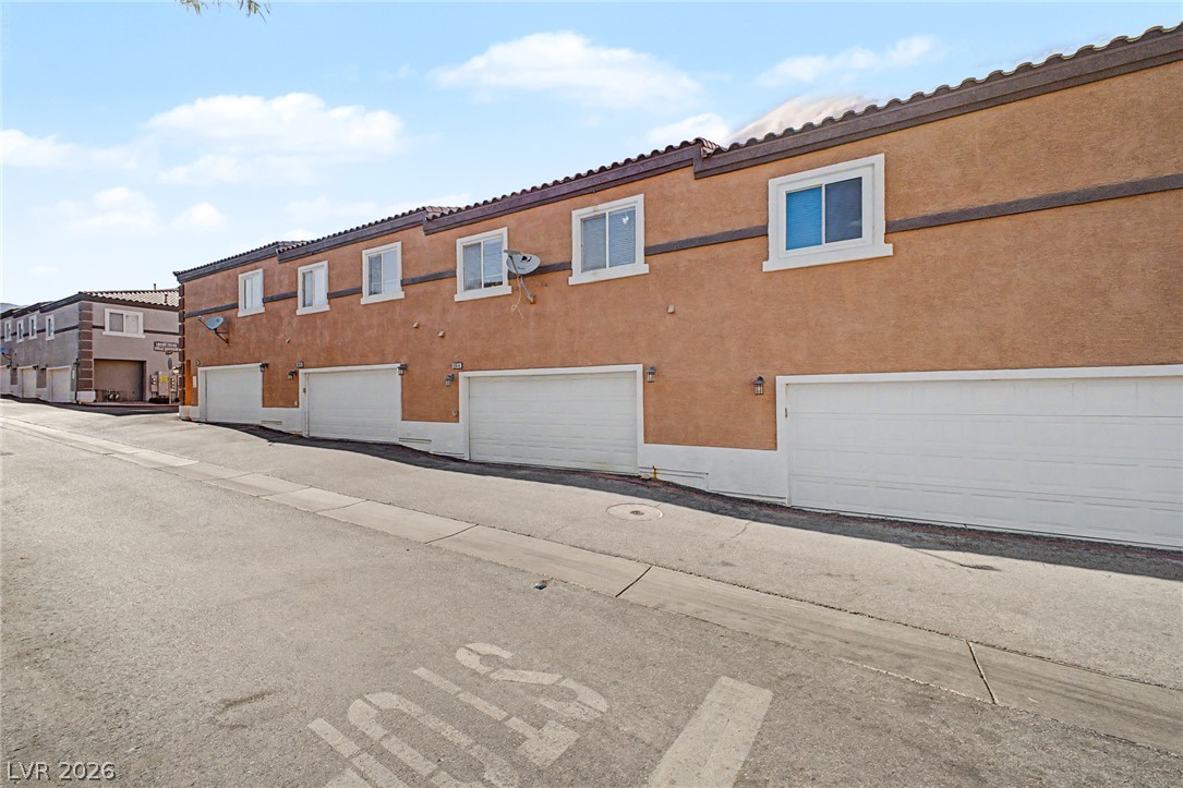 10514 Gold Shadow Avenue Las Vegas NV 89129