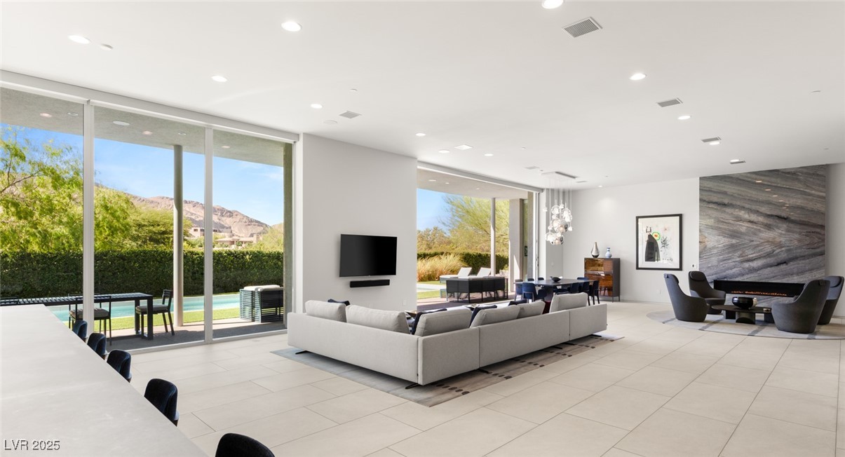94 Hawk Ridge Drive Las Vegas NV 89135