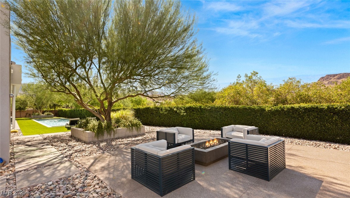 94 Hawk Ridge Drive Las Vegas NV 89135