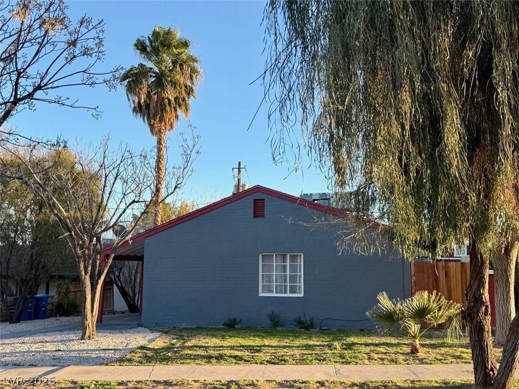 1622 Thelma Lane Las Vegas NV 89104