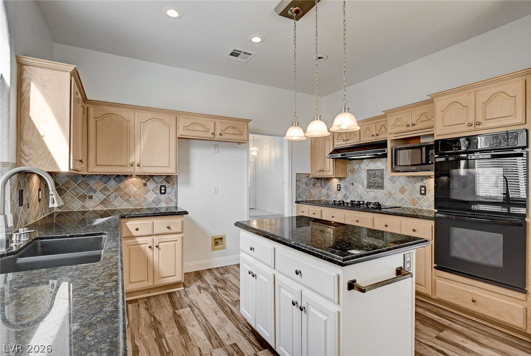 7901 Waterfalls Avenue Las Vegas NV 89128