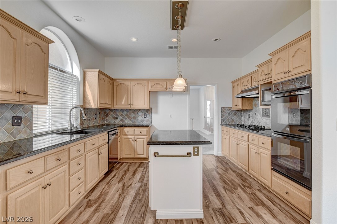 7901 Waterfalls Avenue Las Vegas NV 89128