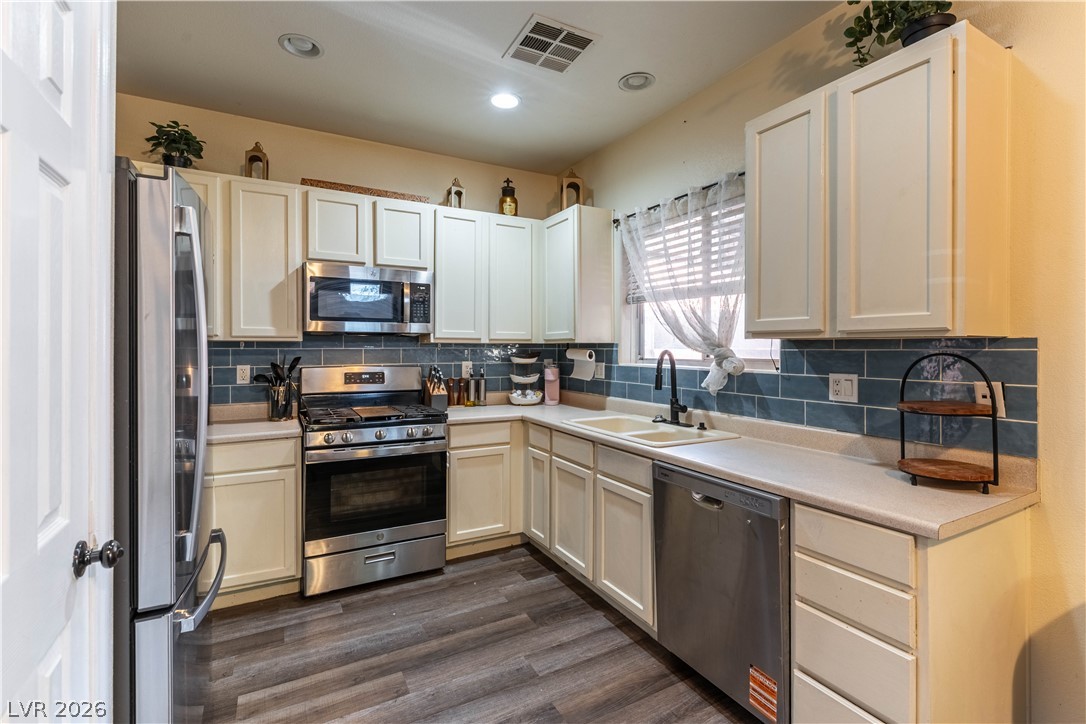 5448 Raccoon Valley Lane Las Vegas NV 89122